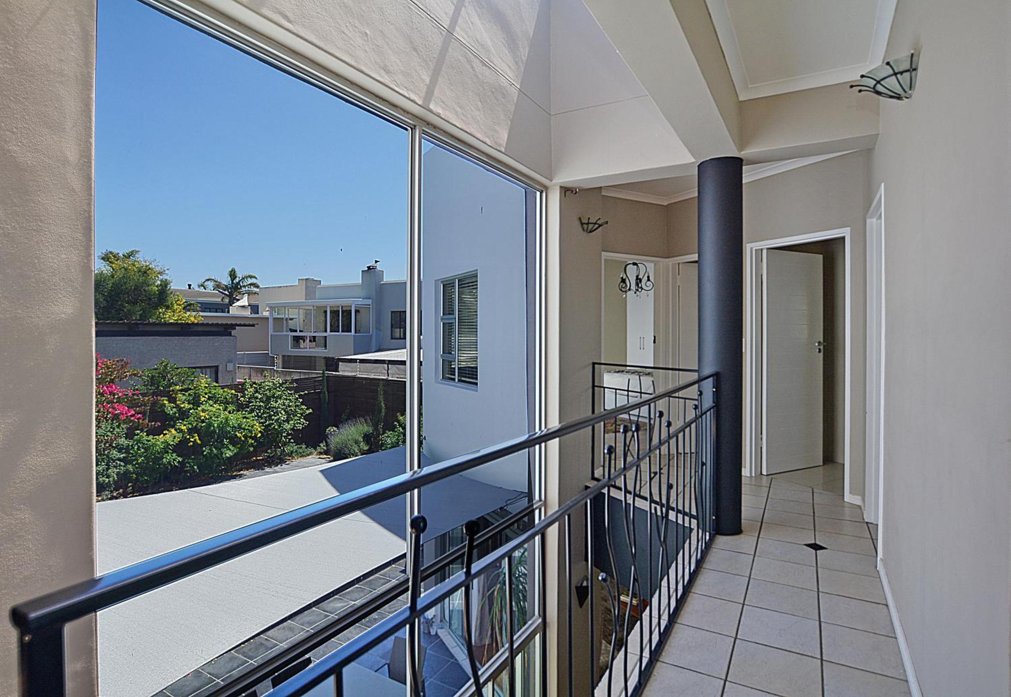 Luxury Walking Distance To Blouberg Villa Cape Town