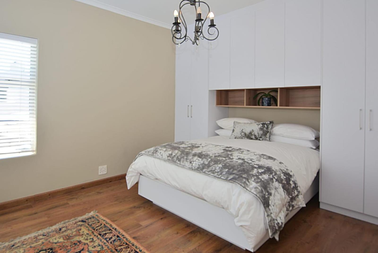 Luxury Walking Distance To Blouberg