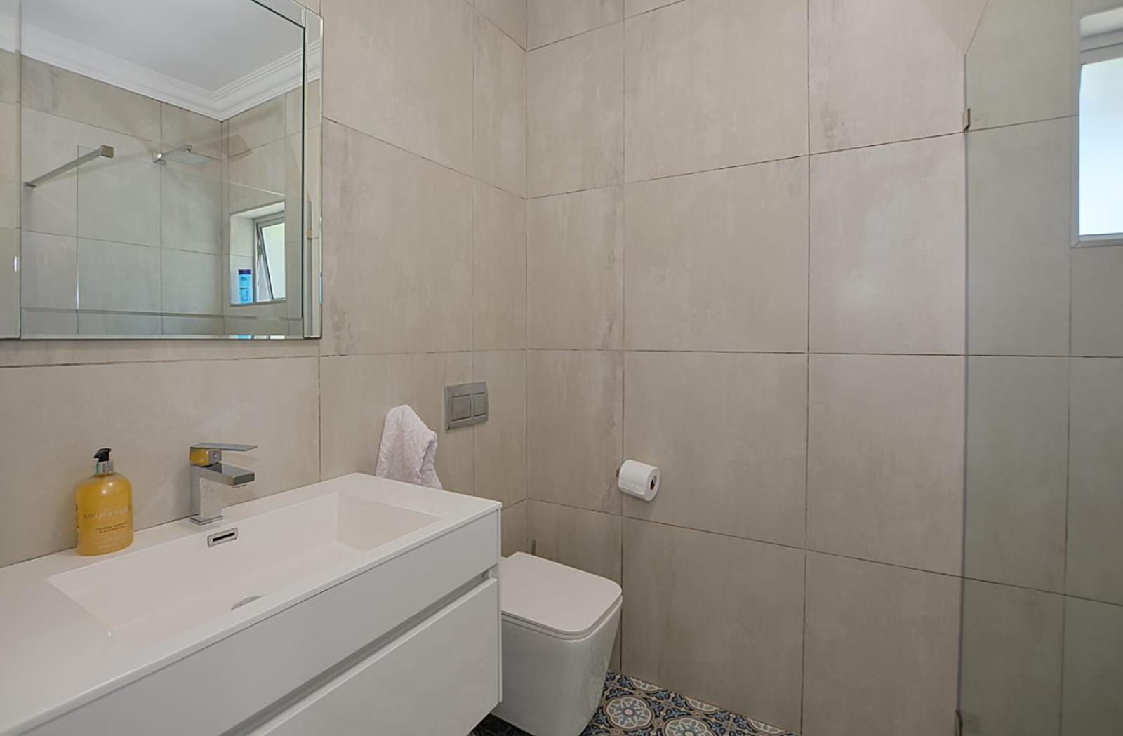 Luxury Walking Distance To Blouberg Cape Town