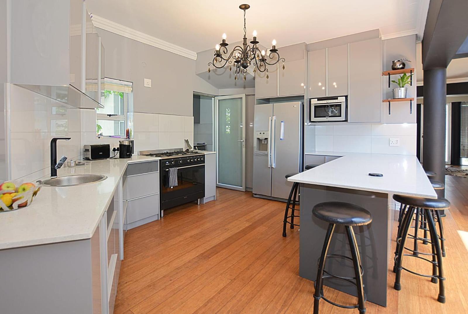 Luxury Walking Distance To Blouberg
