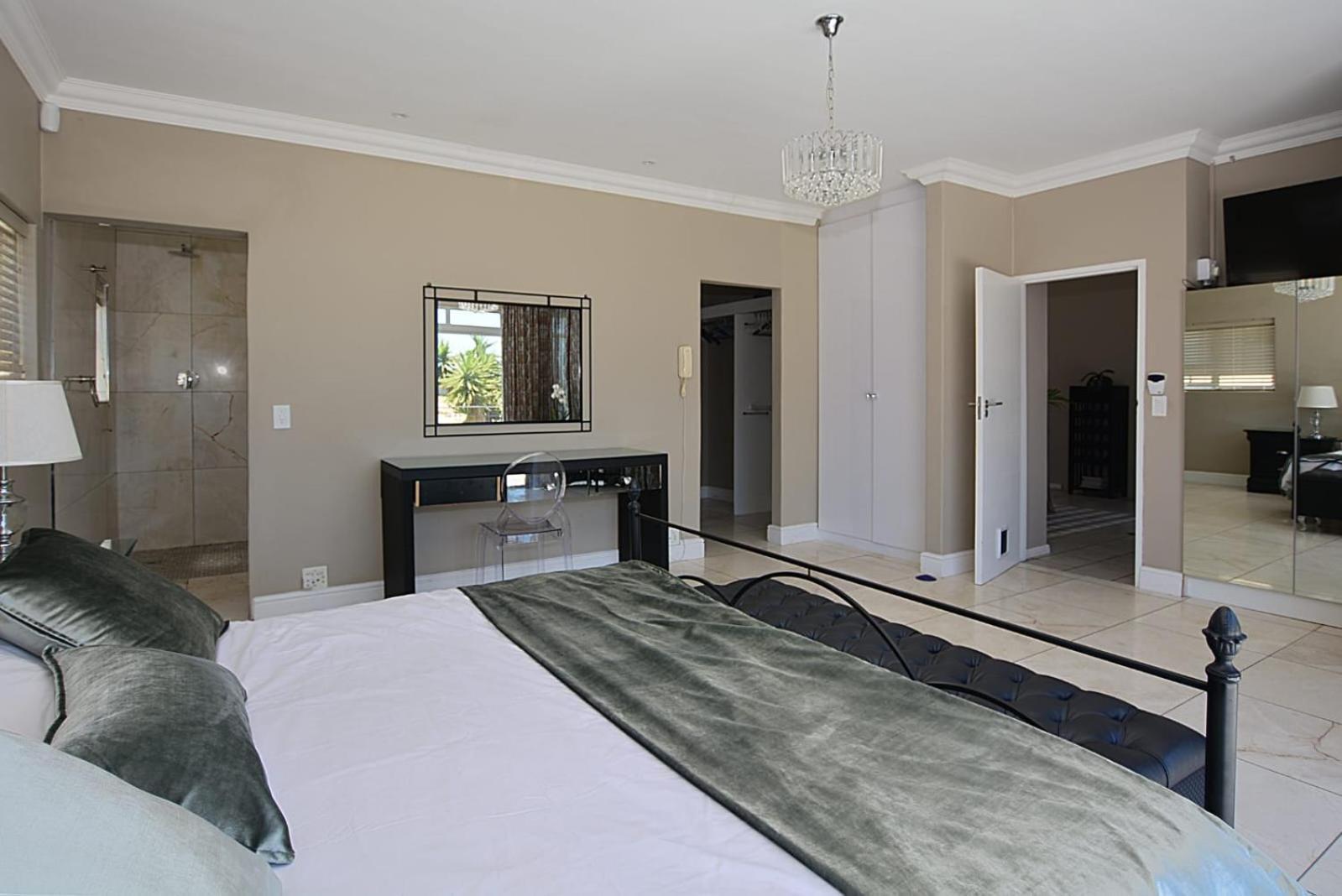 Villa Luxury Walking Distance To Blouberg *