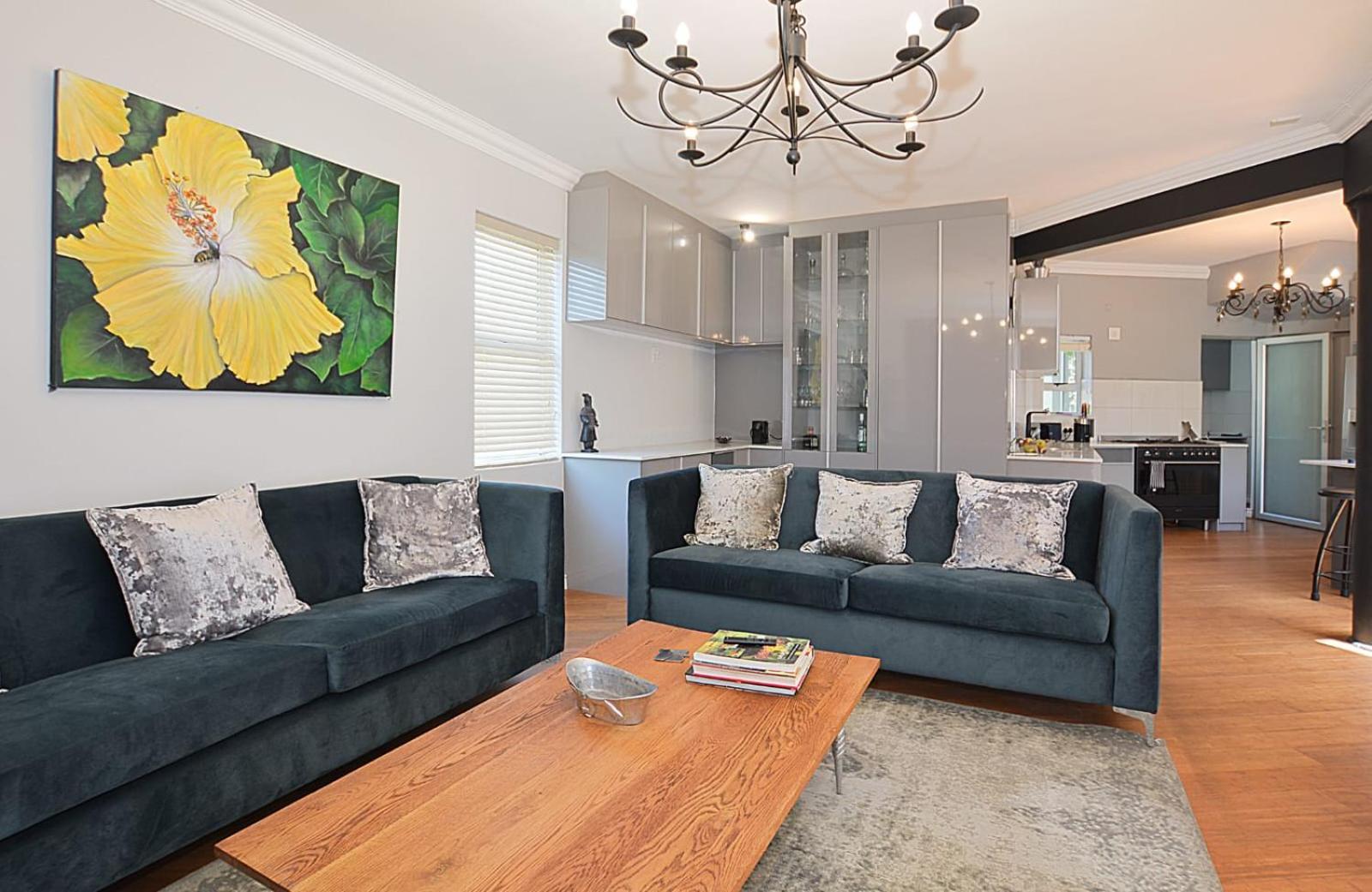 Luxury Walking Distance To Blouberg Villa *