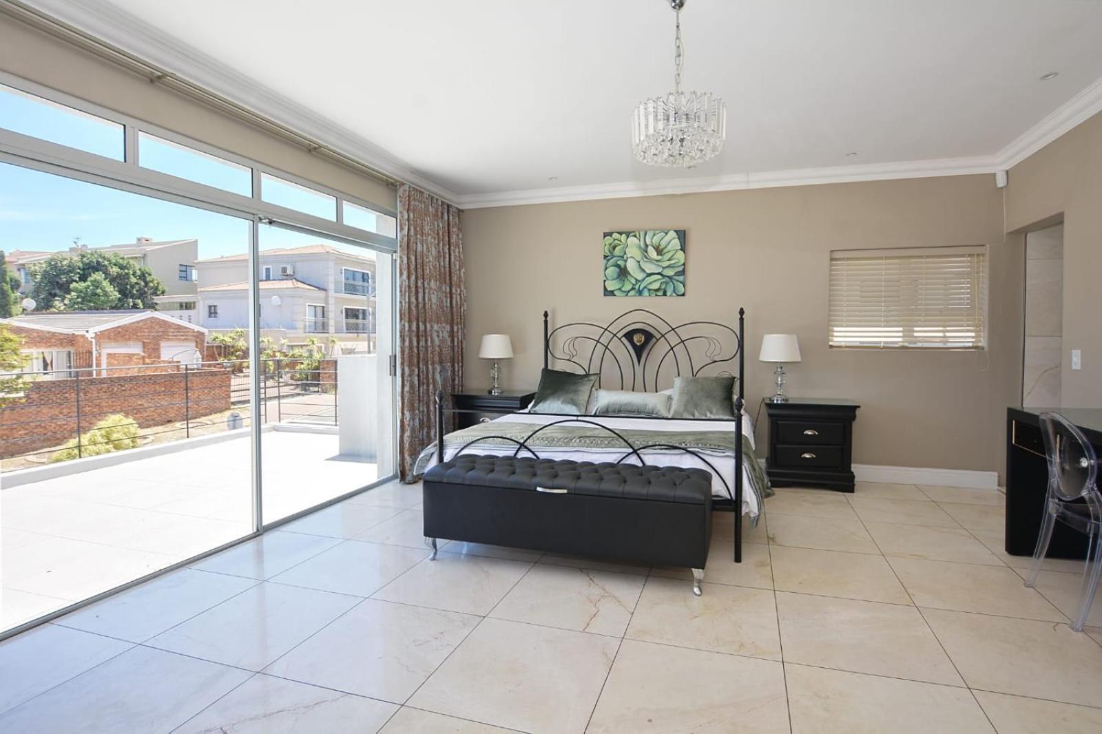 Luxury Walking Distance To Blouberg Villa Cape Town