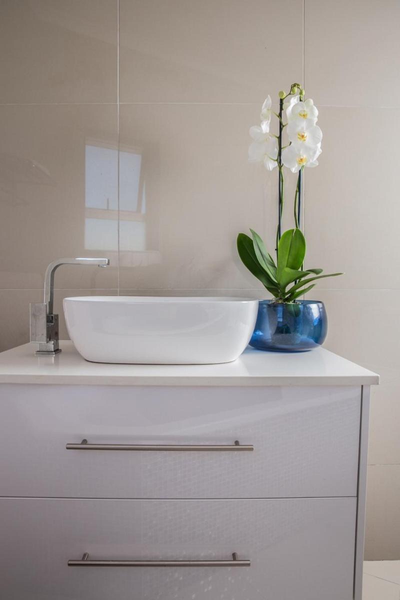 Villa Luxury Walking Distance To Blouberg *