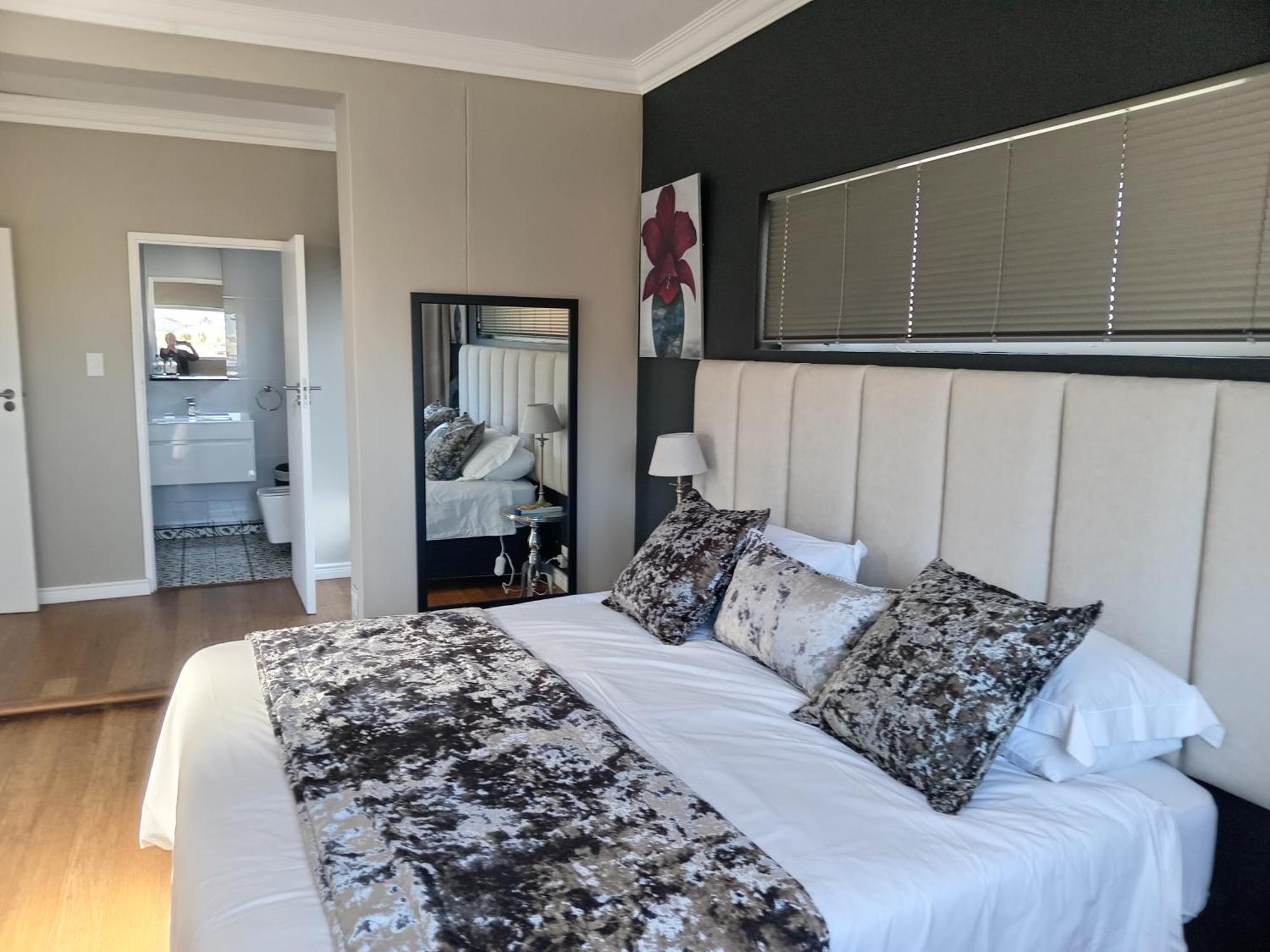 Luxury Walking Distance To Blouberg *